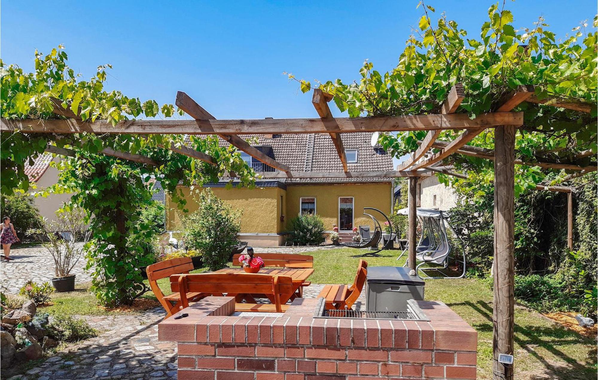 Nice Home In Neu Zauche Ot Caminche With Wifi Caminchen Exterior photo