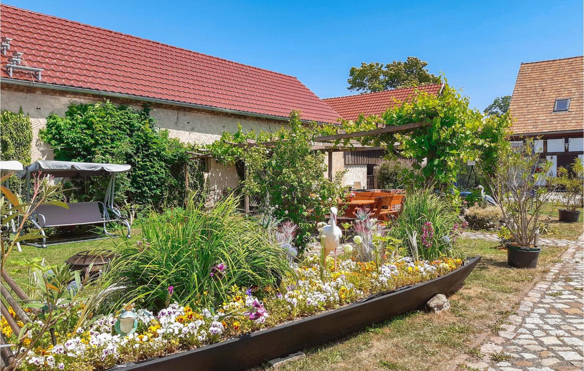 Nice Home In Neu Zauche Ot Caminche With Wifi Caminchen Exterior photo